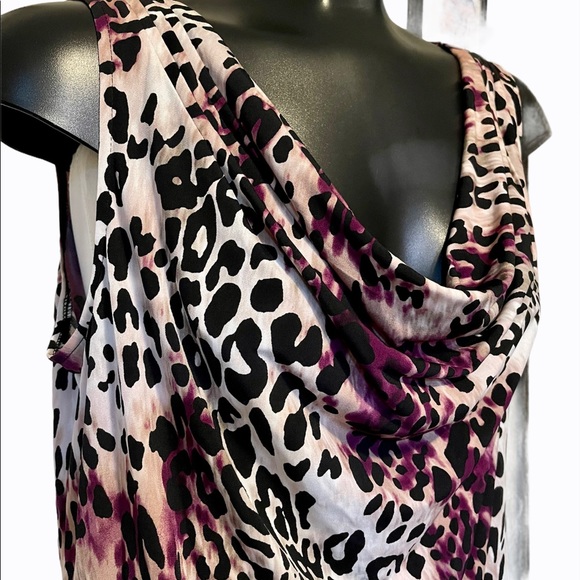 Calvin Klein Scallop Neck blouse - Picture 3 of 3